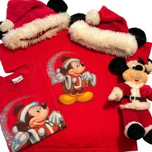 Walt Disney World Christmas Mickey Mouse T-shirts Santa Mickey hats & plush